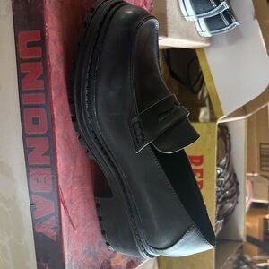 UNIONBAY Men's Classic Black Loafers